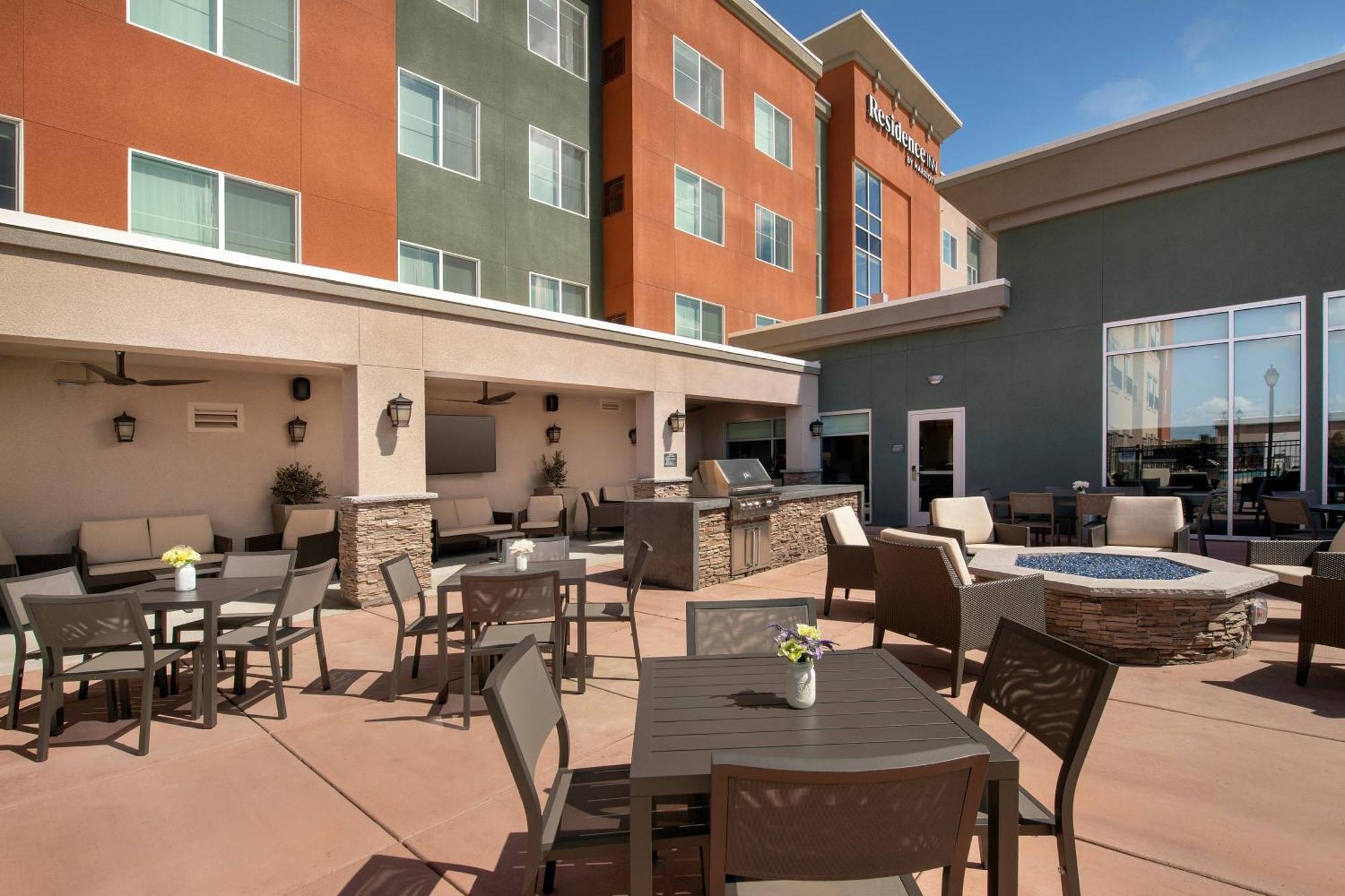 By Marriott North Hotel 3*
